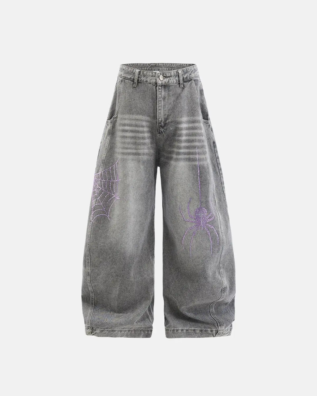 Lysegrå damejeans med vid pasform og lilla spindelmotiver med rhinsten