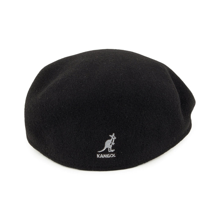 Sort Kangol flad kasket med buet skygge og synligt logo