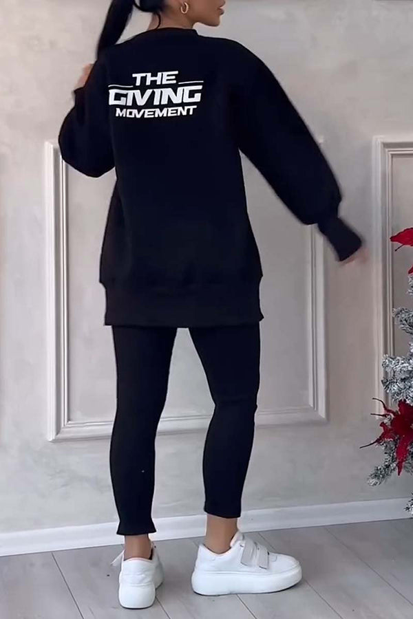 Damesæt med langærmet sweatshirt og smalle bukser med elastisk talje