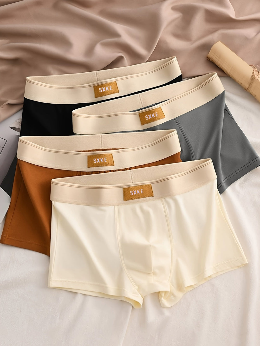 Fire herre boxer shorts med bred linning og korte ben