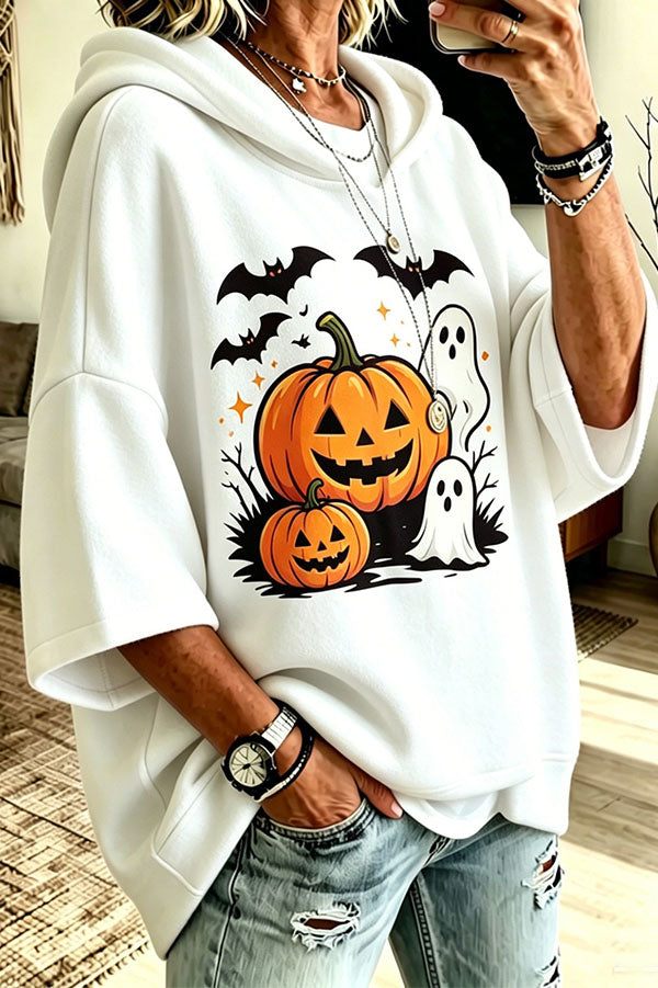 Damehættetrøje med oversized snit og grafisk Halloween-print med græskar og spøgelser