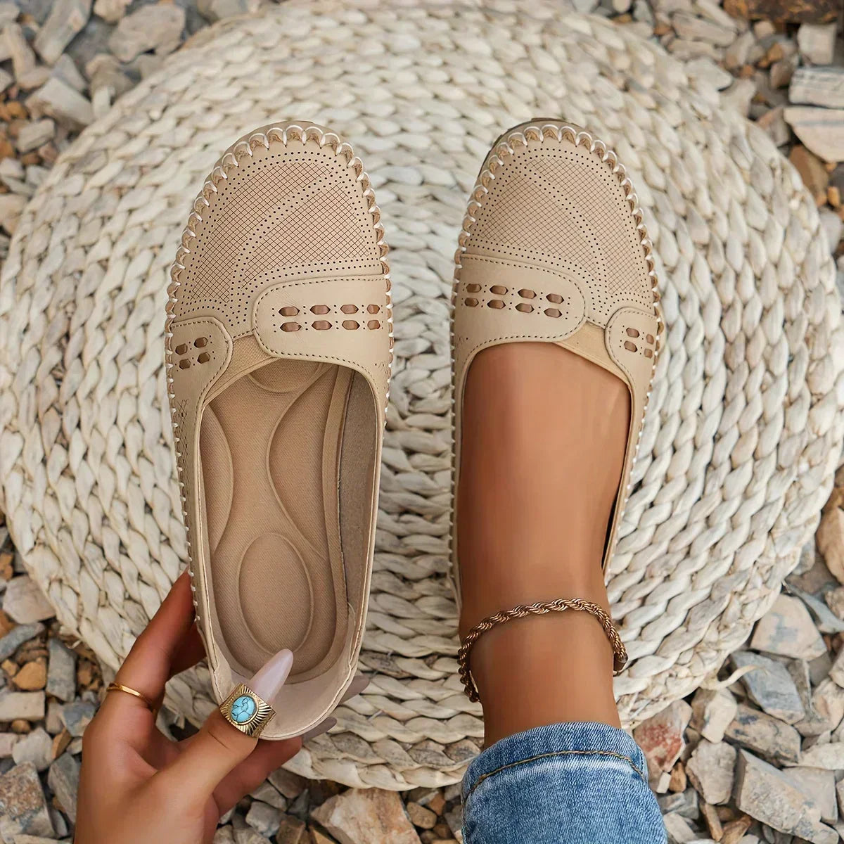 Behagelige perforerede slip on-loafers til kvinder