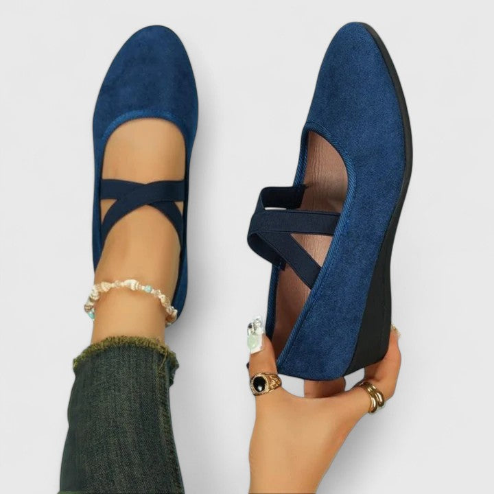Women Spring Strappy Round-Toe Wedge Flats