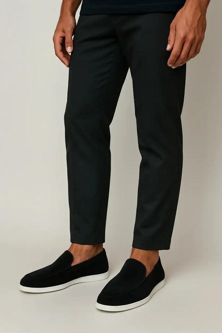 Herreloafers med rund tå, flad sål og synlige stikninger