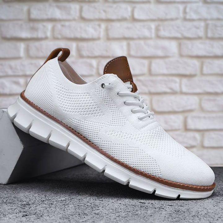Herre strikket sneaker med snørebånd og kontrastfarvet hælkappe