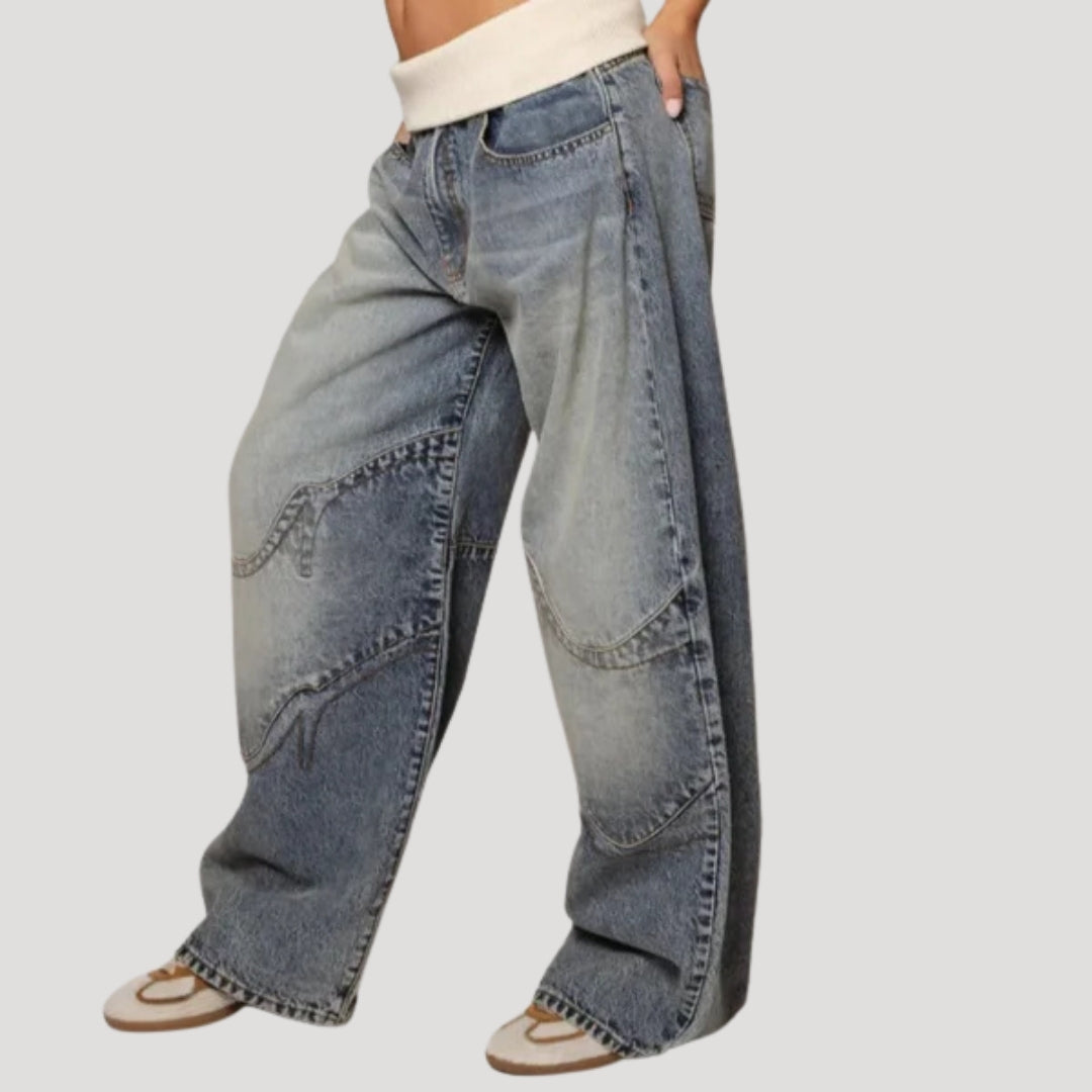 Damejeans med lav talje, meget vide ben og vasket blå finish