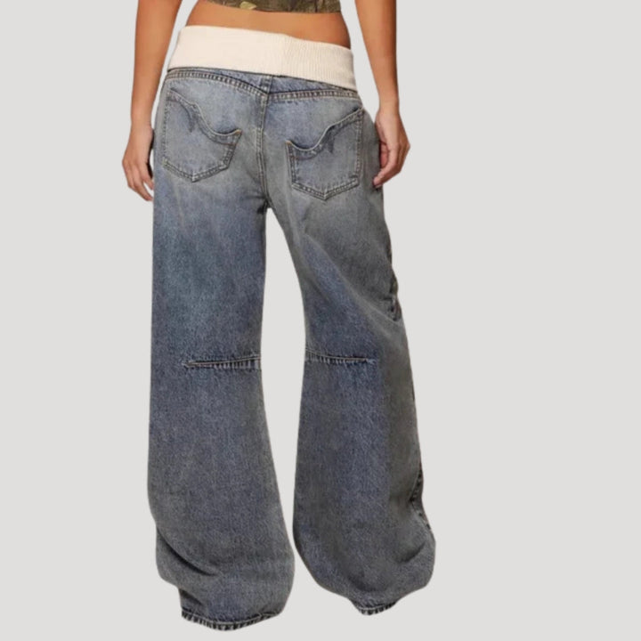 Damejeans med lav talje, meget vide ben og vasket blå finish