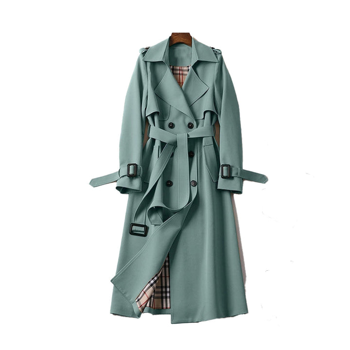 Lang dame-trenchcoat med reverskrave, bælte og knapper