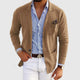 Herreblazer i strikket struktur med revers, knapper og lommer