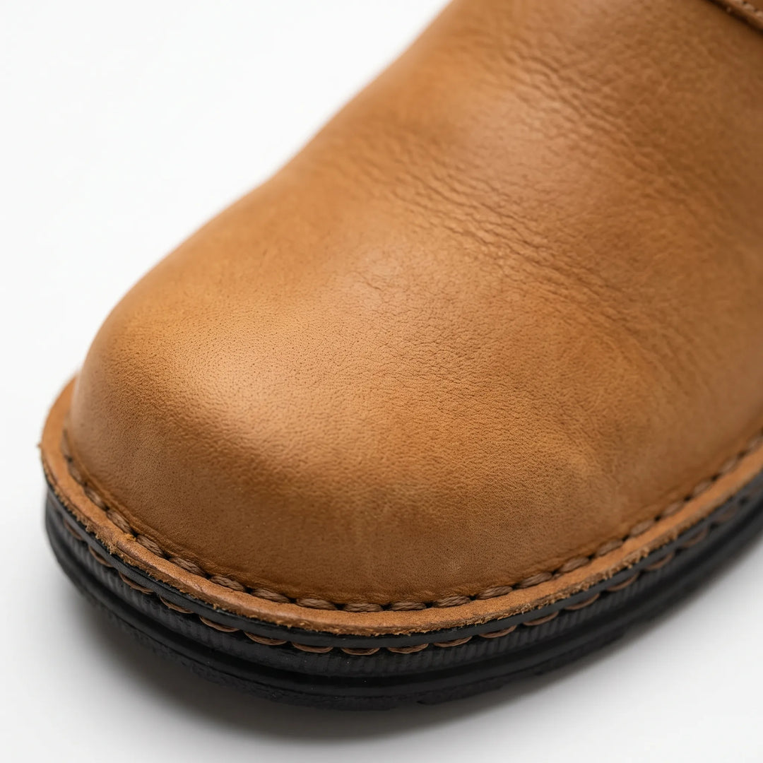 Herre mules med lukket tå, spænde og flad rillet sål