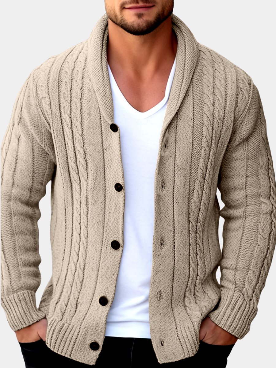 Herre cardigan med kabelstrik, sjalskrave, knapper og forlommer