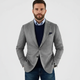 Herreblazer med hakrevers, knapper, brystlomme og sidelommer