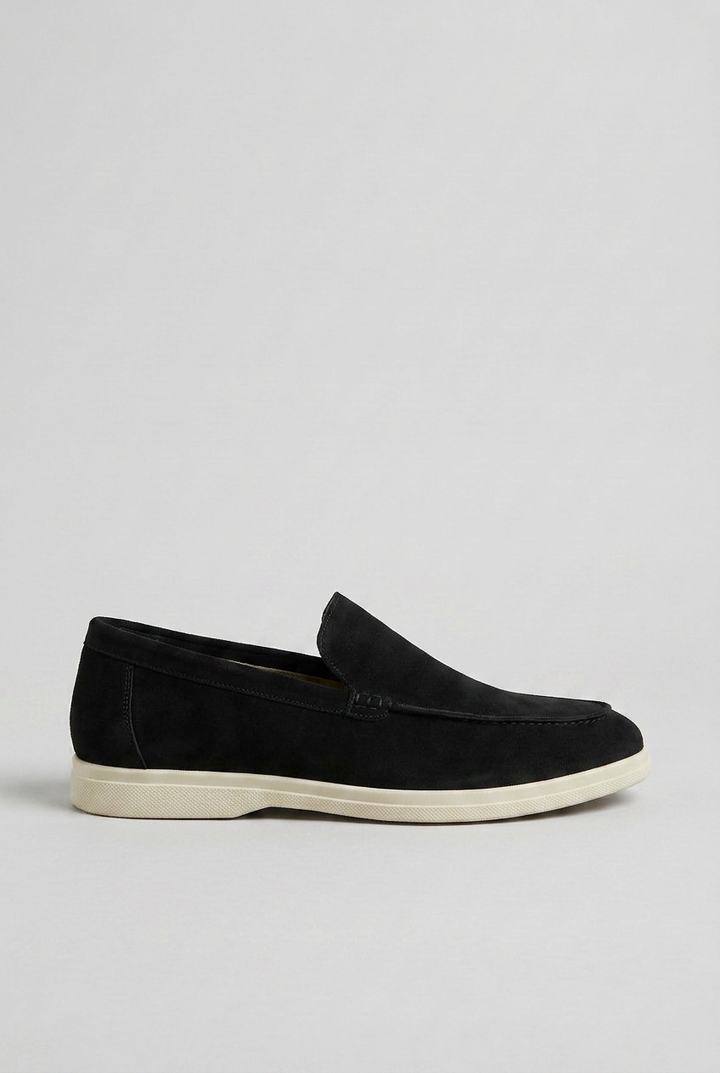 Herre loafers med rund tå, slip-on design og flad lys sål