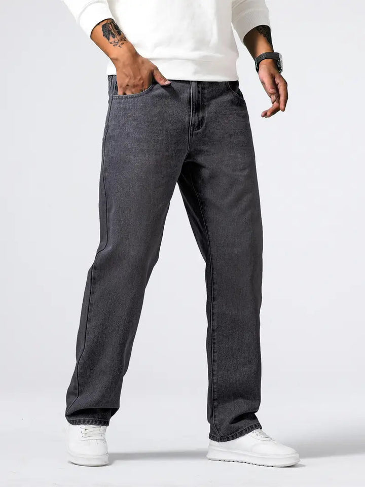Herrejeans med lige ben, fem lommer og lang model