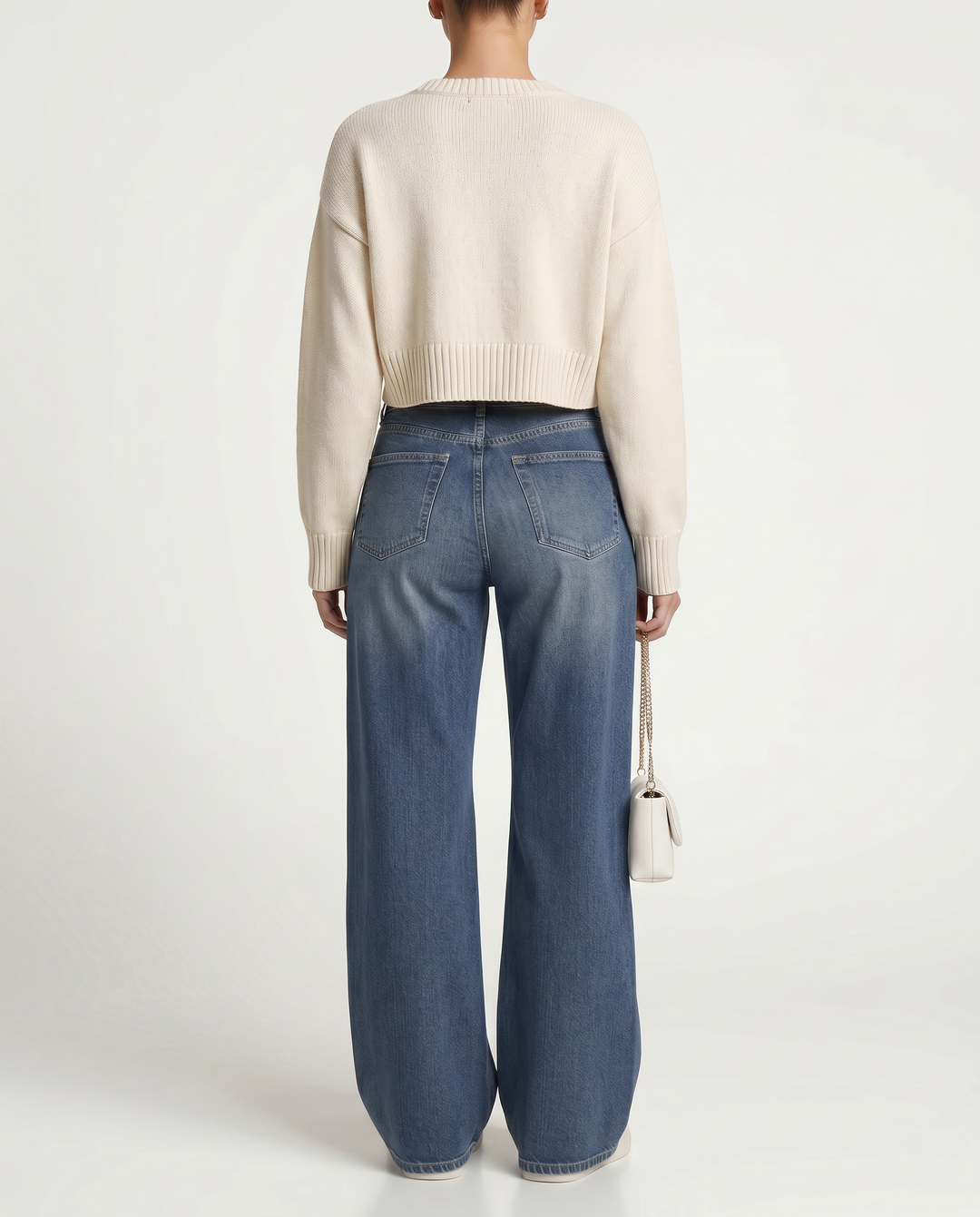 Blå damejeans med høj talje og vide, lange ben