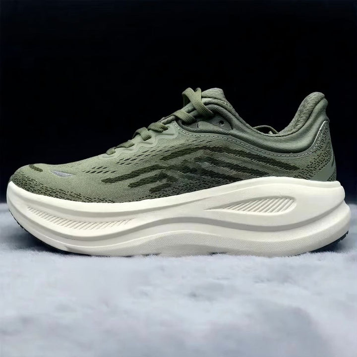 Sneakers i strikket mesh med snøring og høj profileret mellemsål