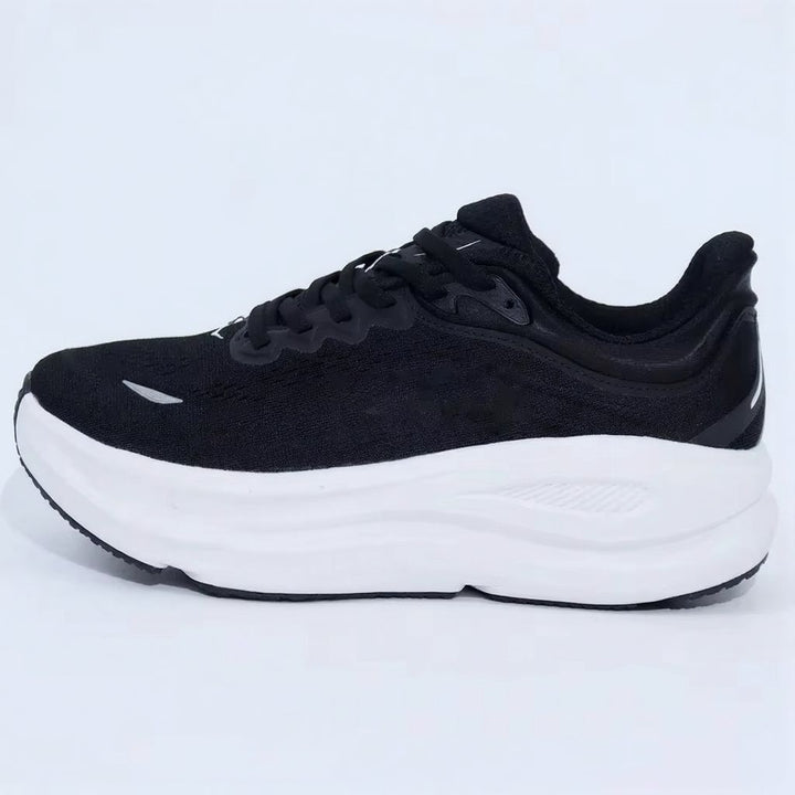 Sneakers i strikket mesh med snøring og høj profileret mellemsål