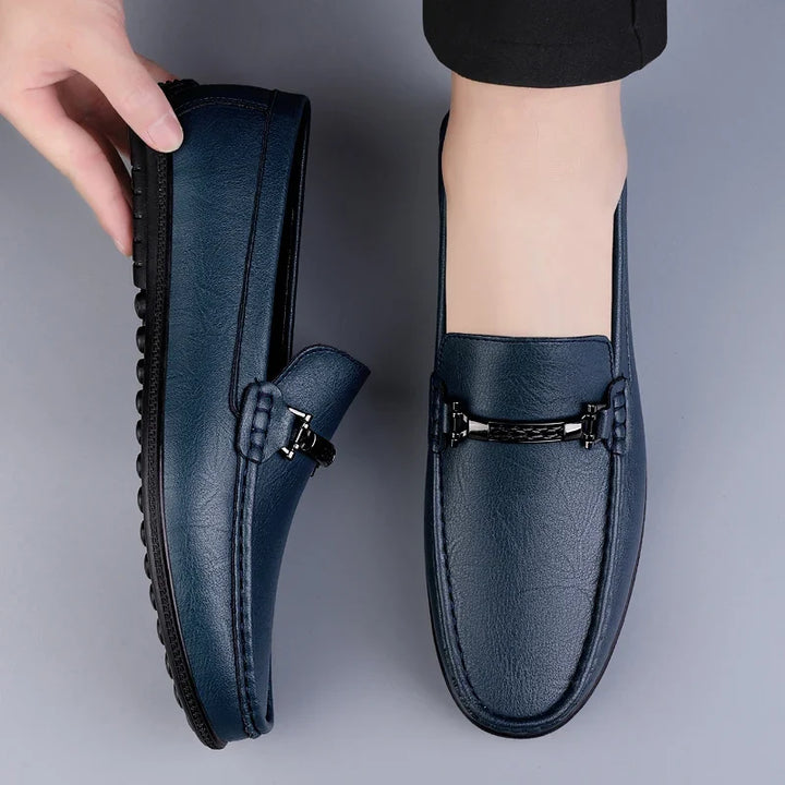 Herre loafers med dekorativ rem og mokkasinsøm