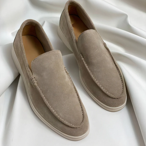 Herre loafers med mokkasinsøm, rund tå og flad lys sål