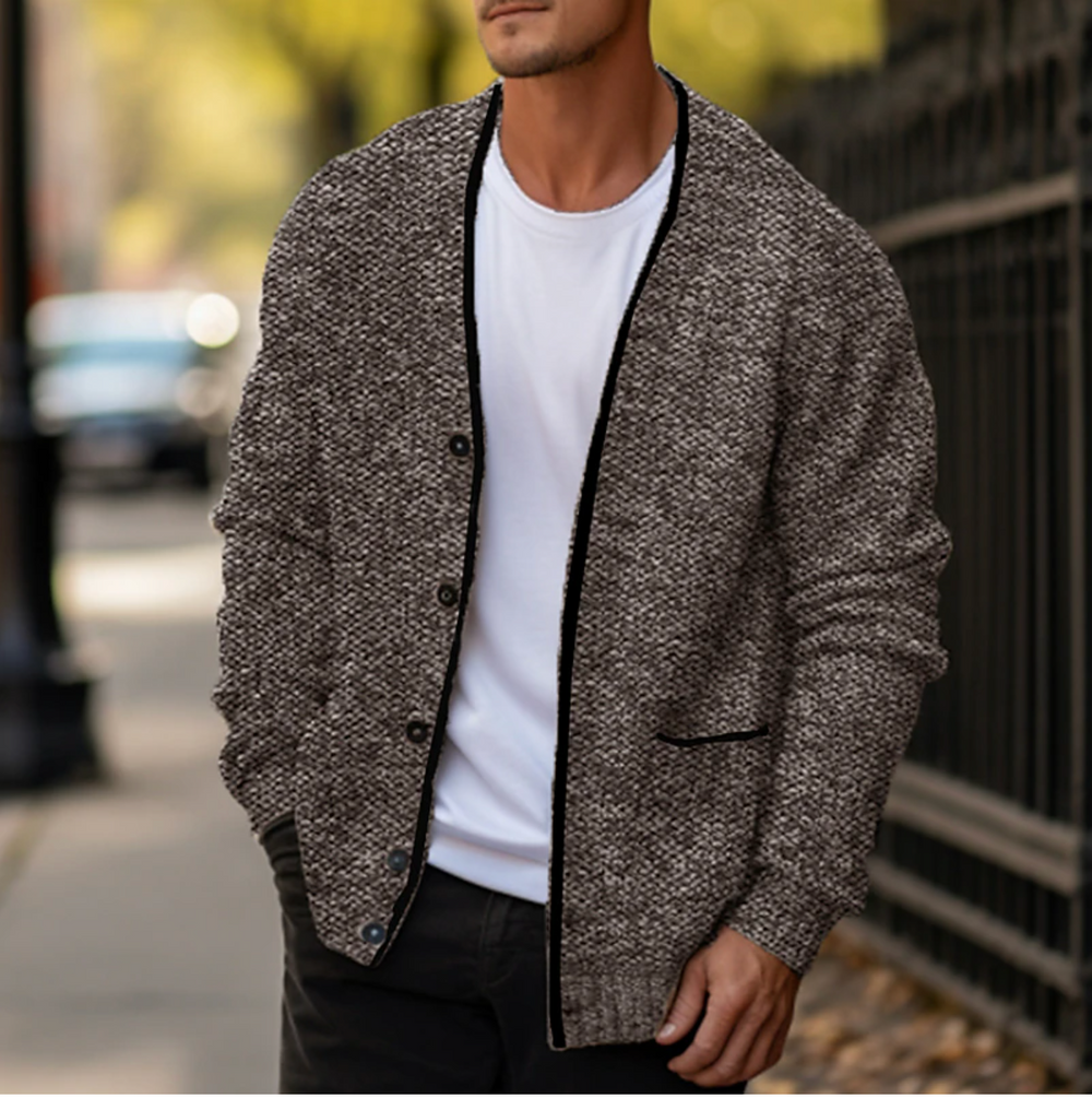 Herrecardigan med rund hals, knapper, kontrastkant og forlommer
