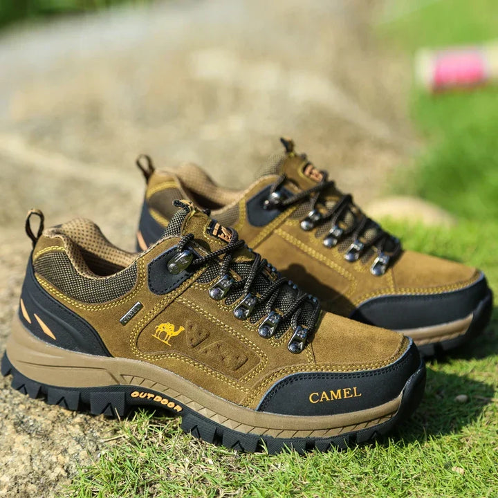 Unisex Wanderstiefel mit Schnürung und kräftiger Sohle