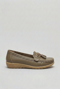 Taupe