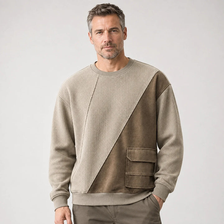 Langærmet sweatshirt med geometriske felter, rund hals og påsyede lommer
