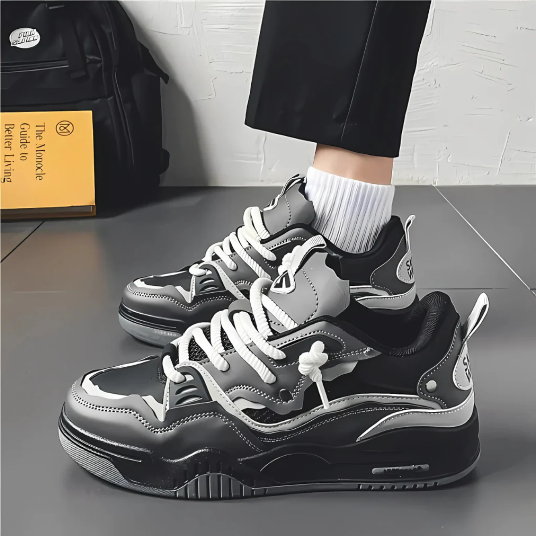 Herre sneakers med snørebånd, paneldetaljer og kraftig sål