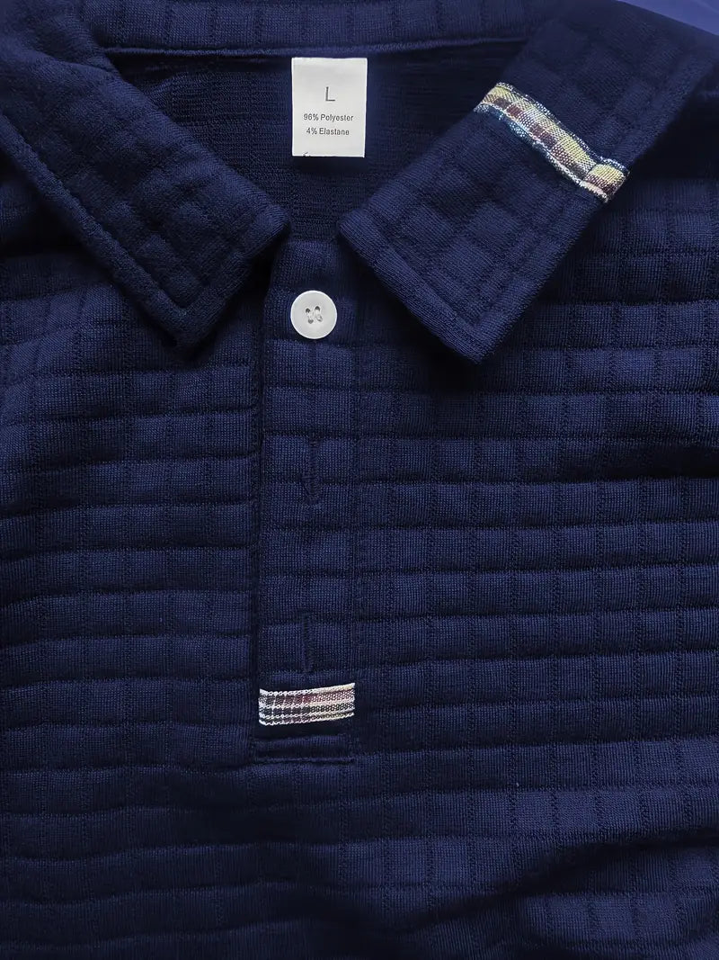 Langærmet herrepoloshirt med quiltet struktur, krave og lynlåslomme på ærmet