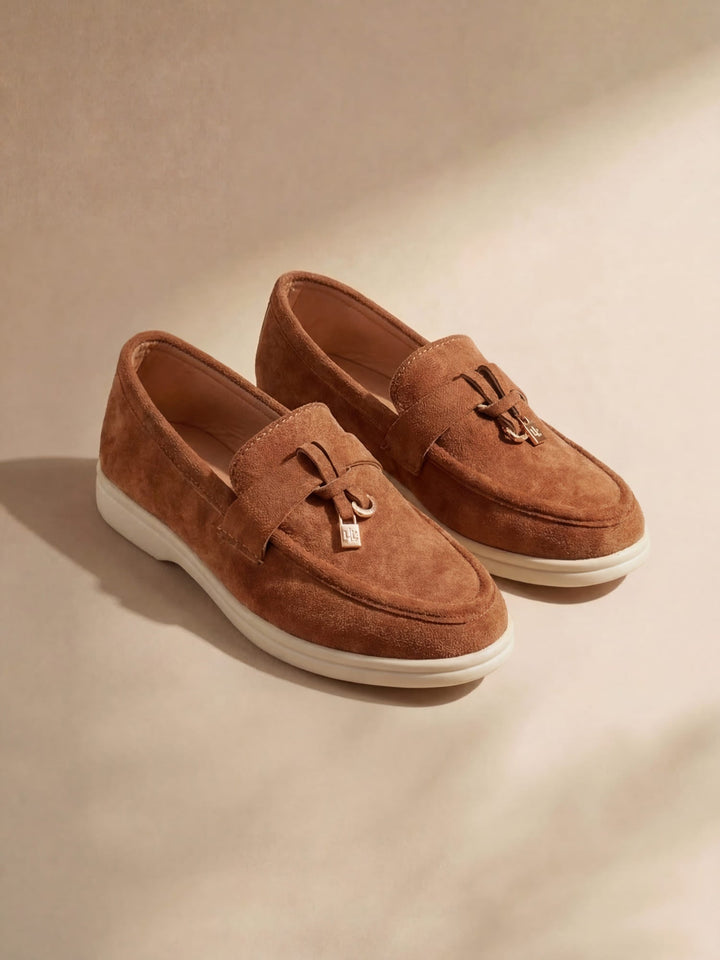 Dame loafers med rund tå, vristrem og flad lys sål