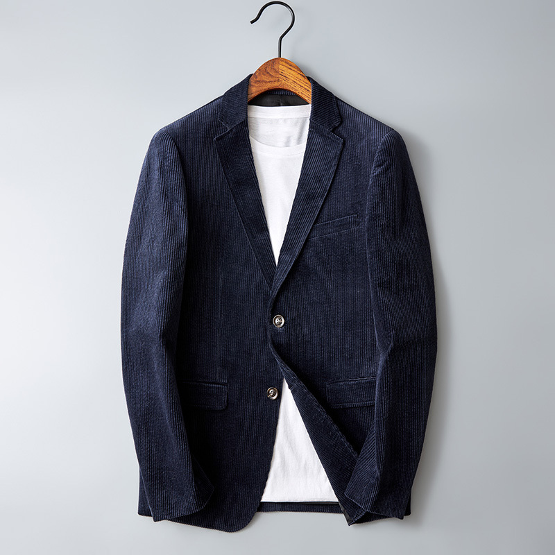 Herreblazer med ribbet struktur, revers, to knapper og lommer