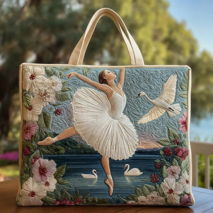 Quiltet shopper med dobbelt håndtag og dekorativt blomstret kunstmotiv