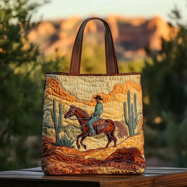 Quiltet shopper med dobbelt håndtag og dekorativt blomstret kunstmotiv