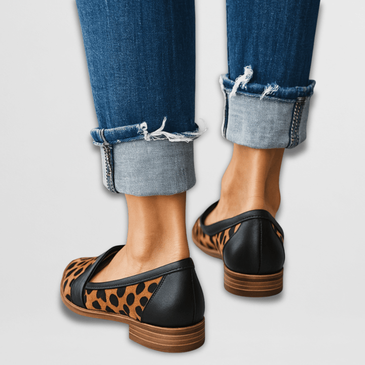 Dame loafers med pennyrem, spids tå og lav hæl
