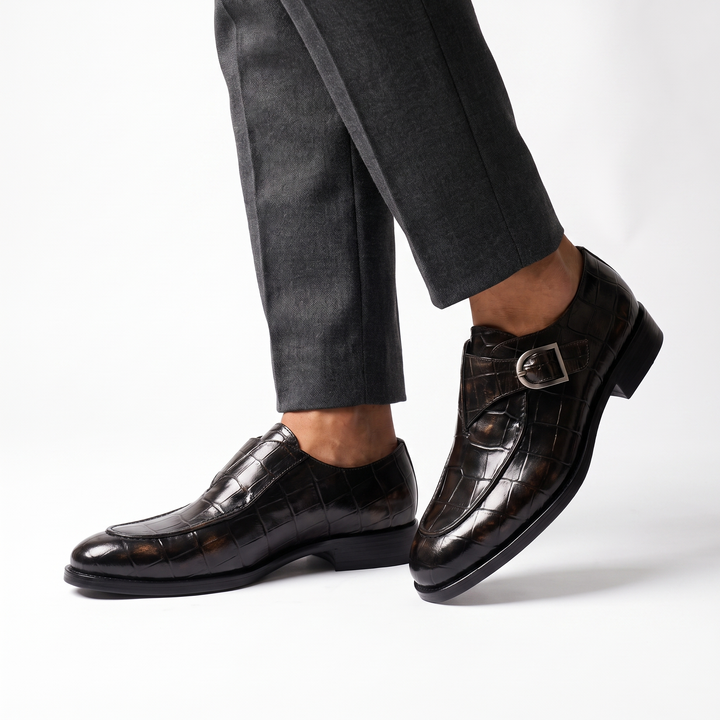 Loafers med croco-præget overflade og spænde