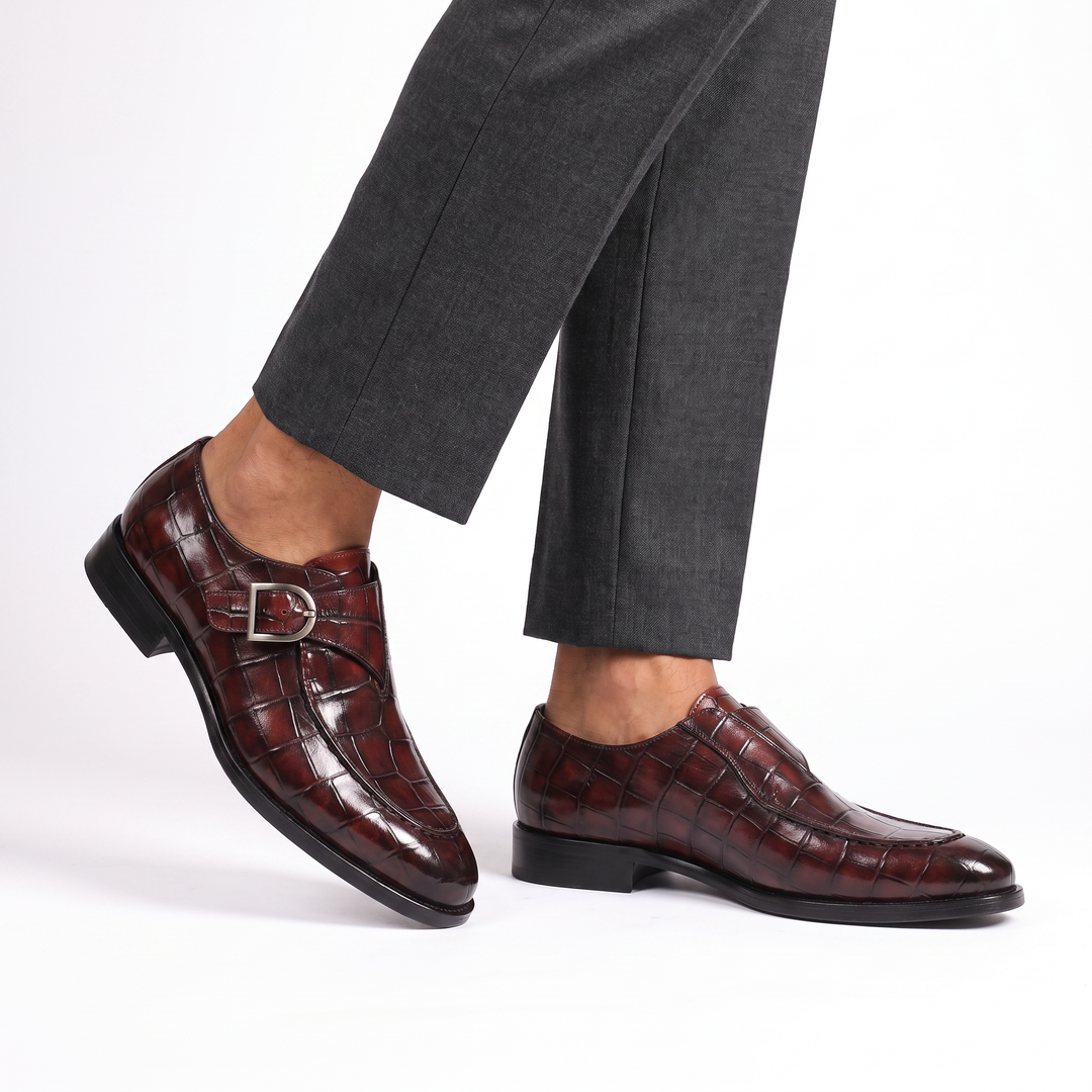 Loafers med croco-præget overflade og spænde
