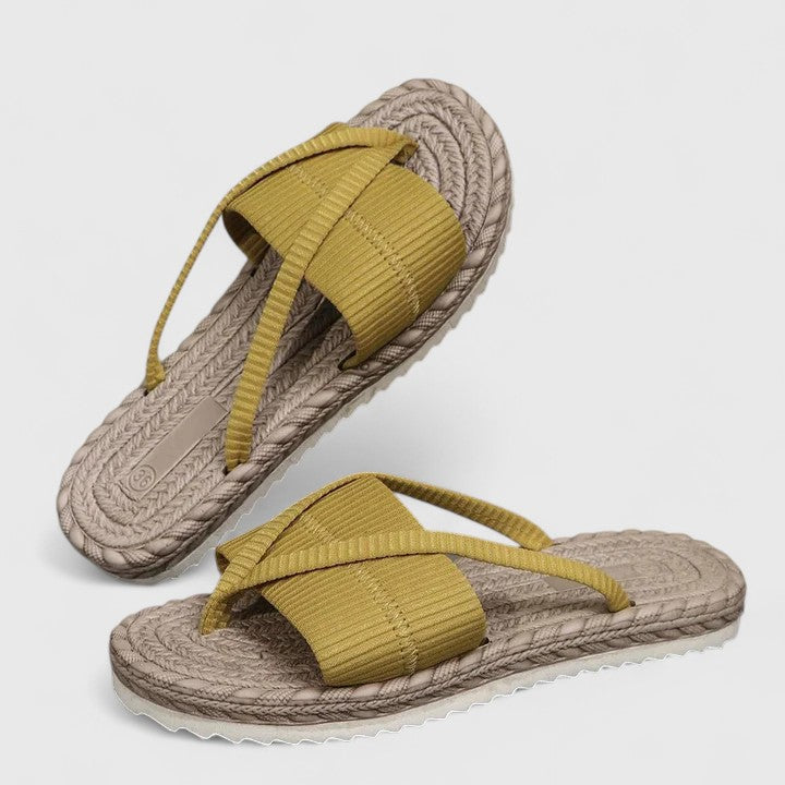 Espadrilsandal med krydsede remme og flettet jute-sål