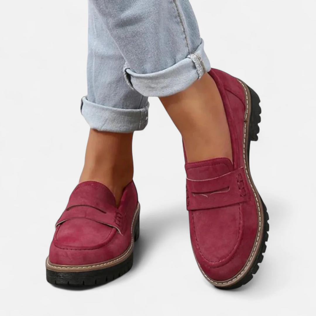 Dame loafers med penny-rem, rund tå og kraftig rillet sål