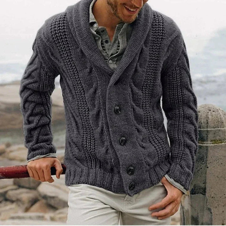Herrecardigan med kabelstrik, sjalskrave og knapper