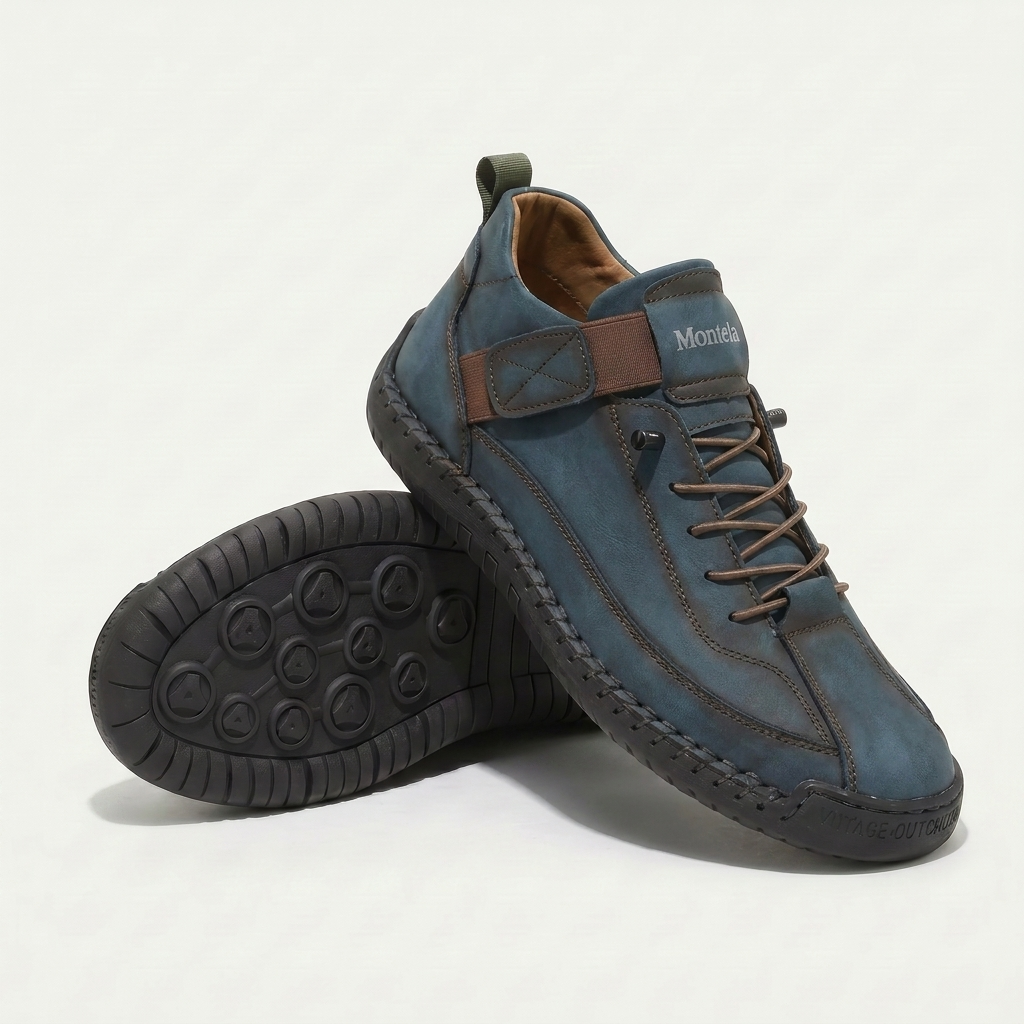Sneakers med snørebånd, høj krave og kraftig flad sål