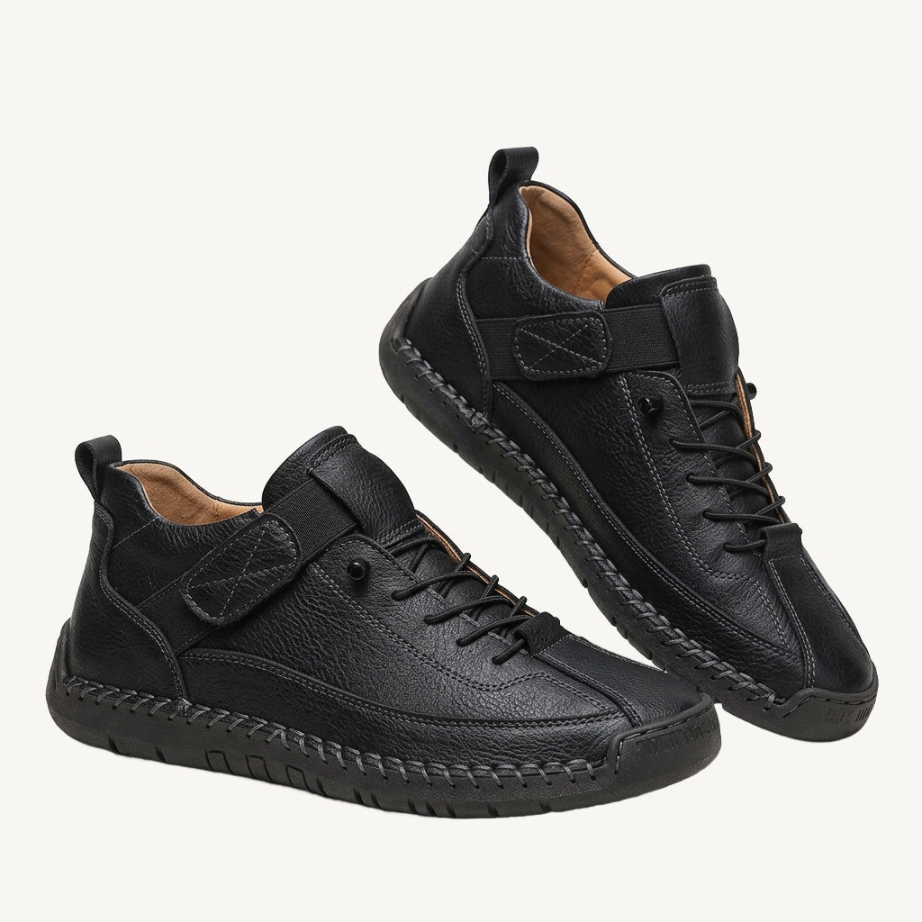Højskaftede damesneakers med snørebånd, rem og flad sål