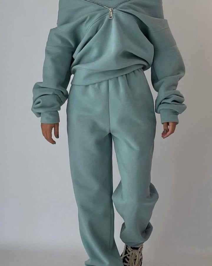 Damesæt med cropped sweatshirt med høj krave og matchende lange bukser